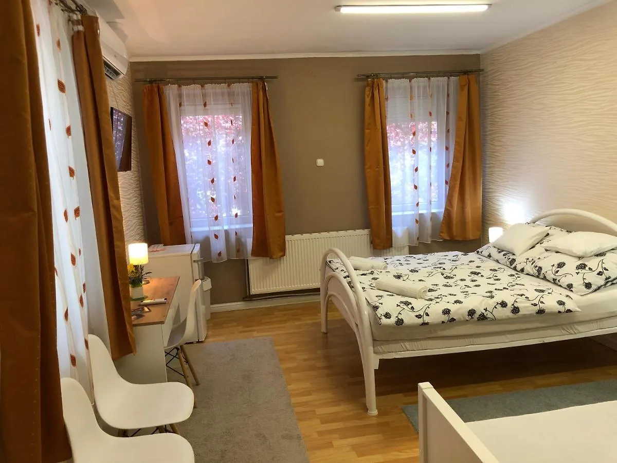 Arkad Apartmanhaz Szeged 0*,  Hungary