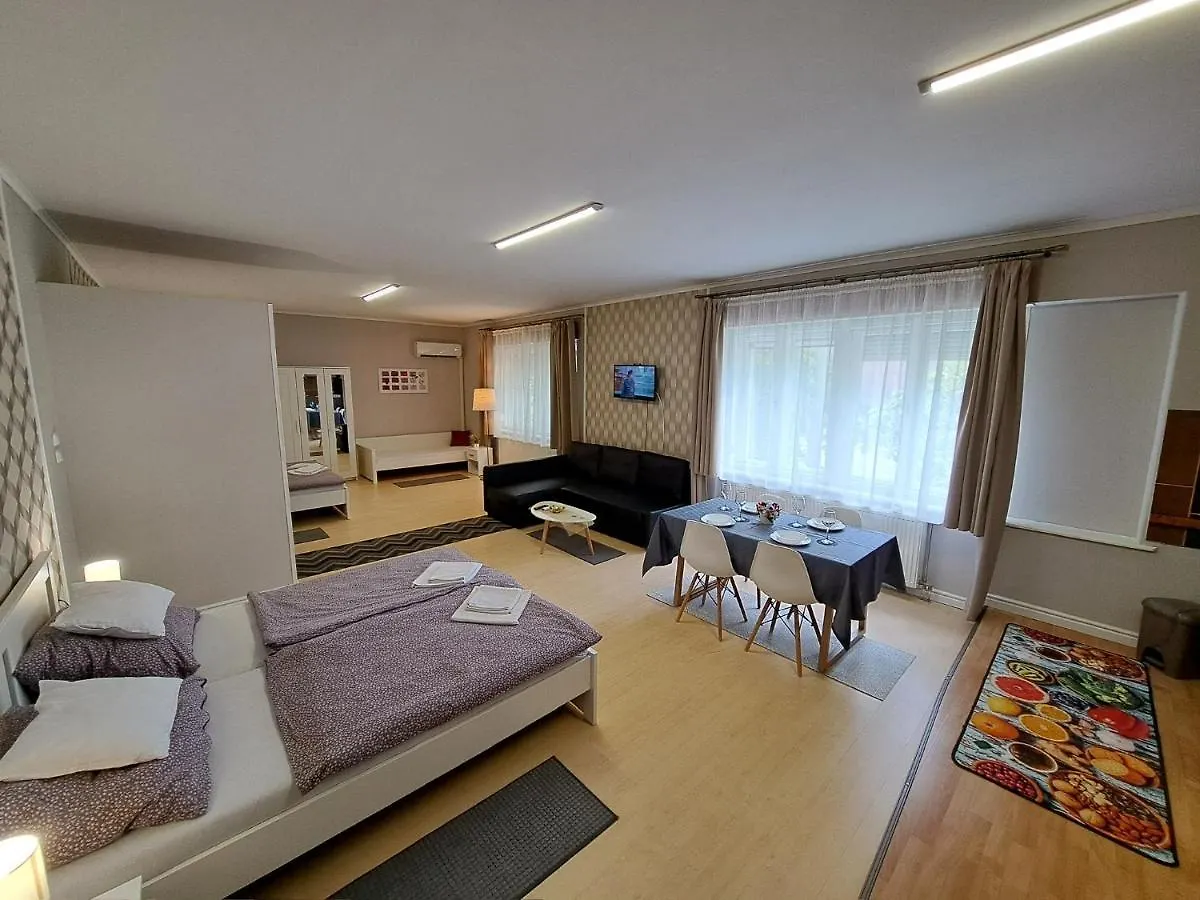 Arkad Apartmanhaz Szeged Hungary