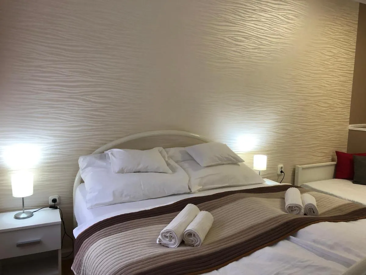 Arkad Apartmanhaz Szeged Apartment