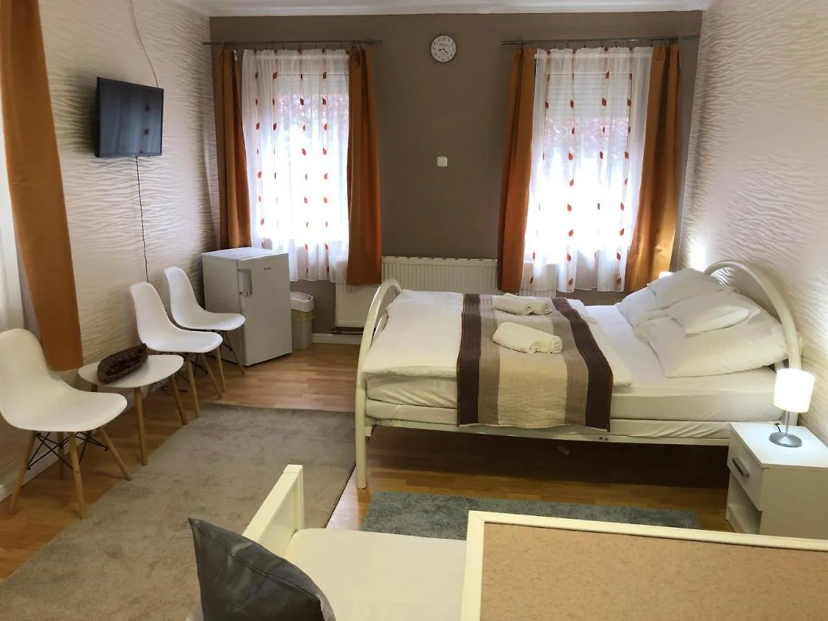 Arkad Apartmanhaz Szeged 0*,  Hungary