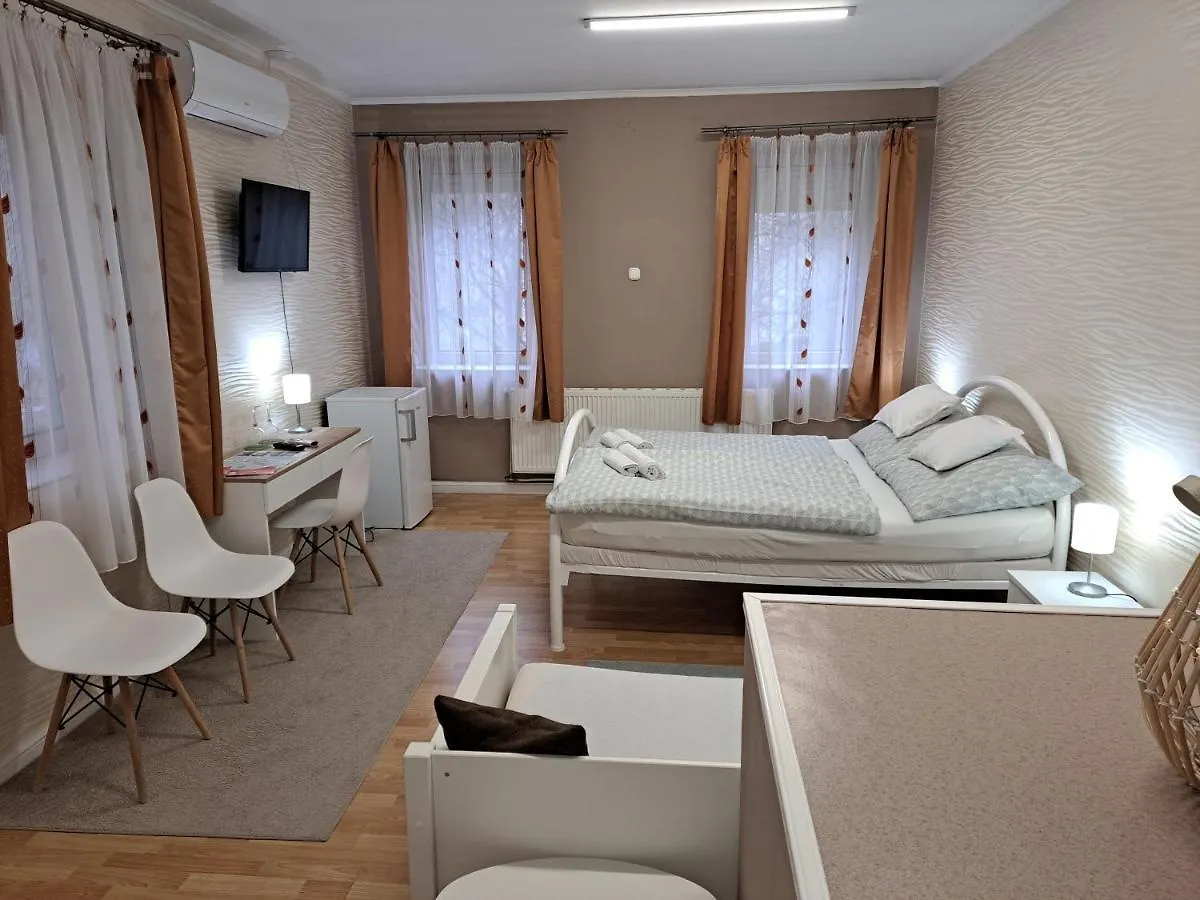 Arkad Apartmanhaz Szeged Hungary