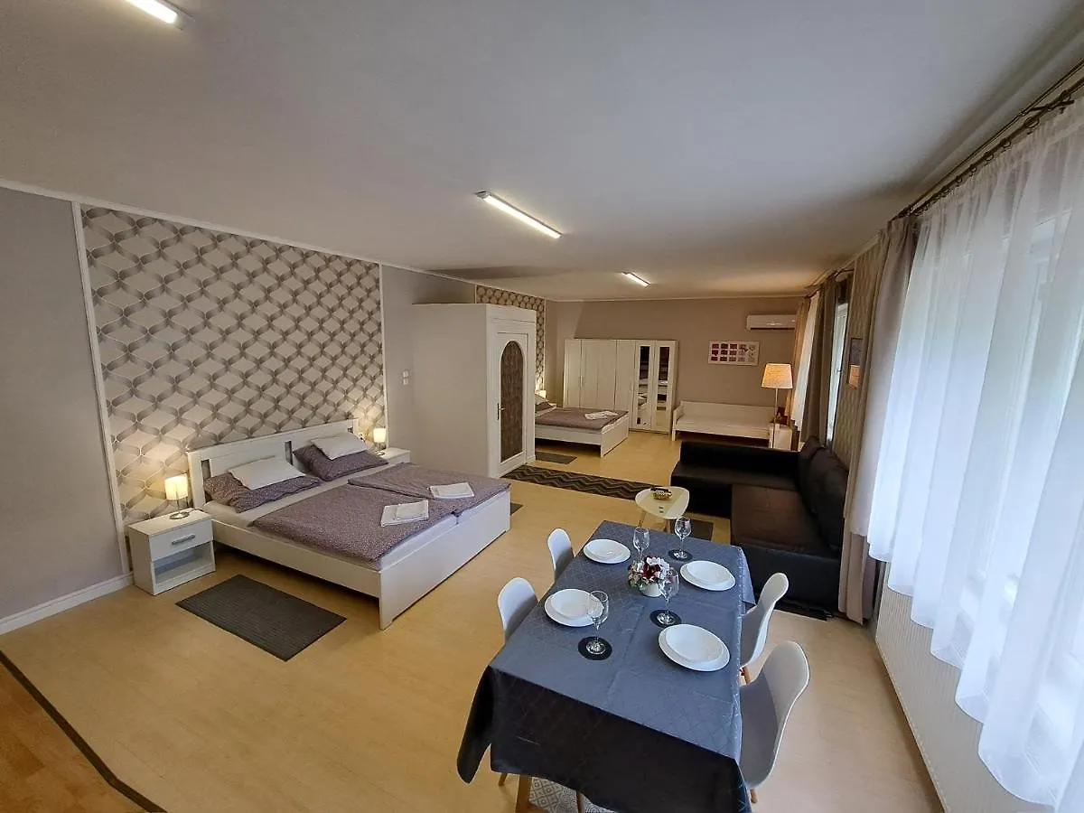 Arkad Apartmanhaz Szeged contacts